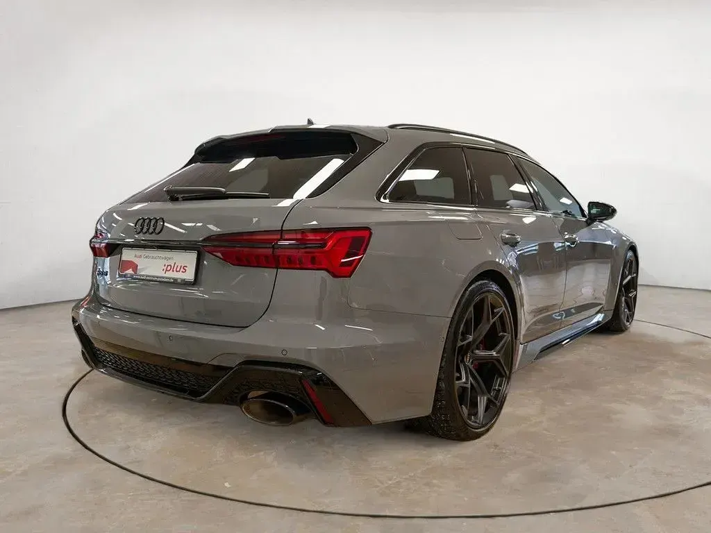 Używany Audi RS6 Performance 630 KM (463 kW) 2025 Szary Kombi