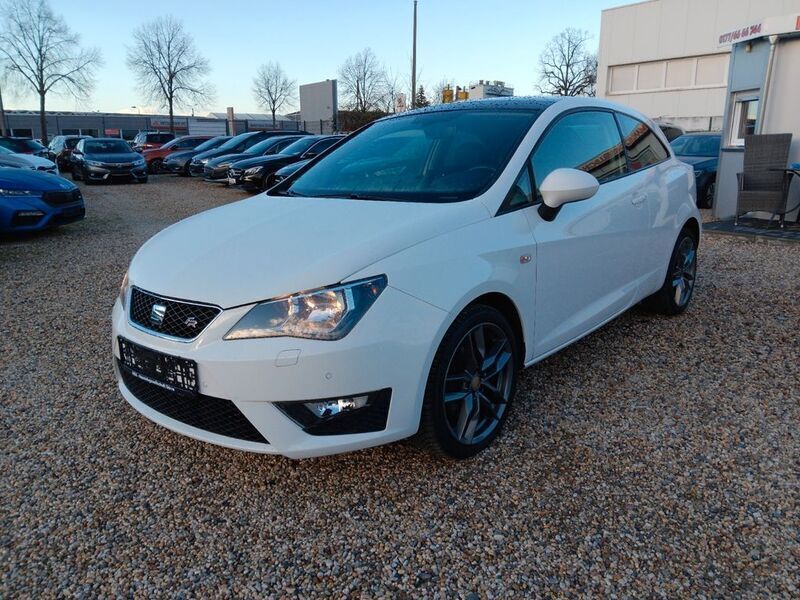 Weiß Gebraucht 2017 Seat Ibiza SC FR Kleinwagen | 10.450 € - Bild 1/4