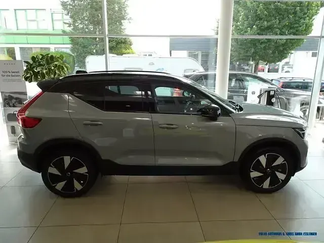 Gebraucht Volvo XC40 Plus 185 kW (252 PS) 2025 Grau SUV