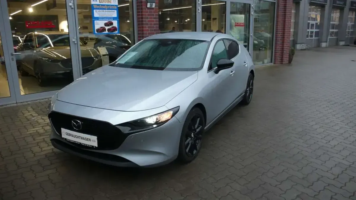 Gebraucht Mazda 3 Homura-Line 186 PS (136 kW) 2023 Silber Limousine