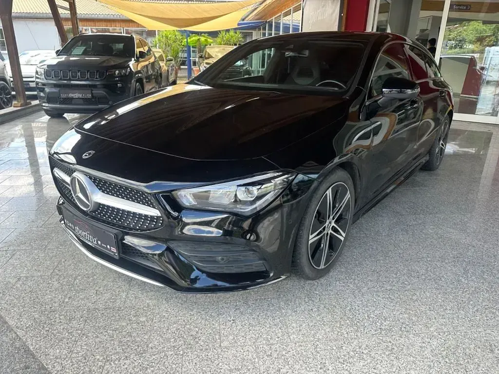 Gebraucht Mercedes CLA200 163 PS (119 kW) 2022 Schwarz Coupé