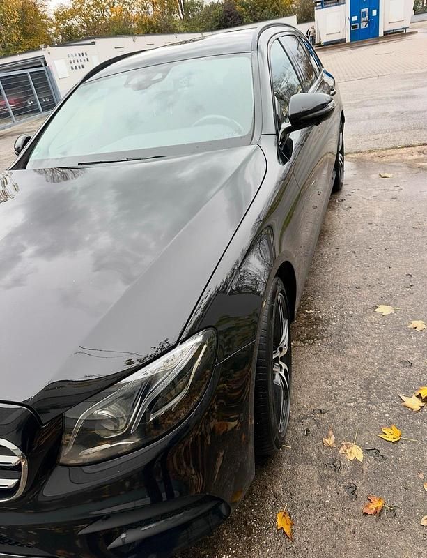 Gebraucht Mercedes E200 196 PS (144 kW) 2017 Schwarz Kombi