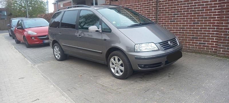 Gebraucht VW Sharan United 140 PS (102 kW) 2009 Grau Van / Kleinbus