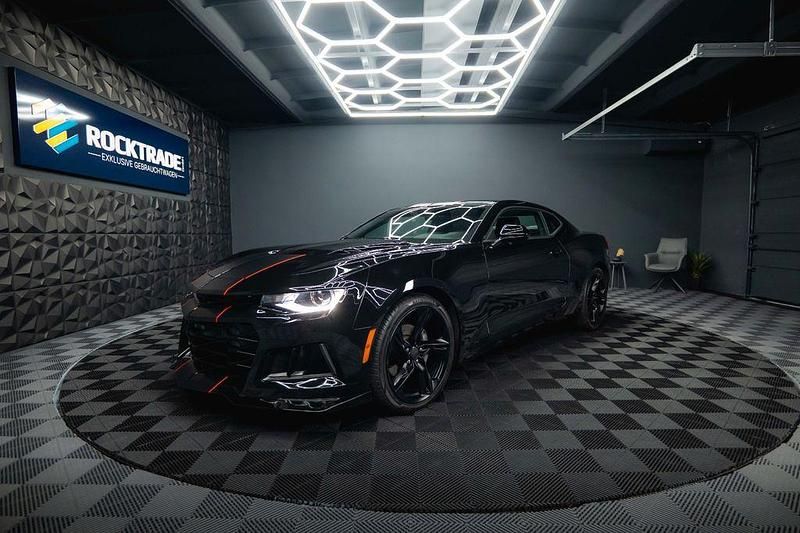 Schwarz Gebraucht 2020 Chevrolet Camaro SS LT Coupé | 37.990 € (Fairer Preis) - Bild 1/4