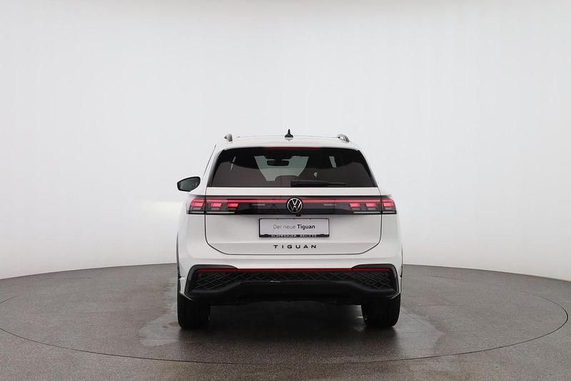 Gebraucht VW Tiguan R-line 150 PS (110 kW) 2025 Weiß SUV