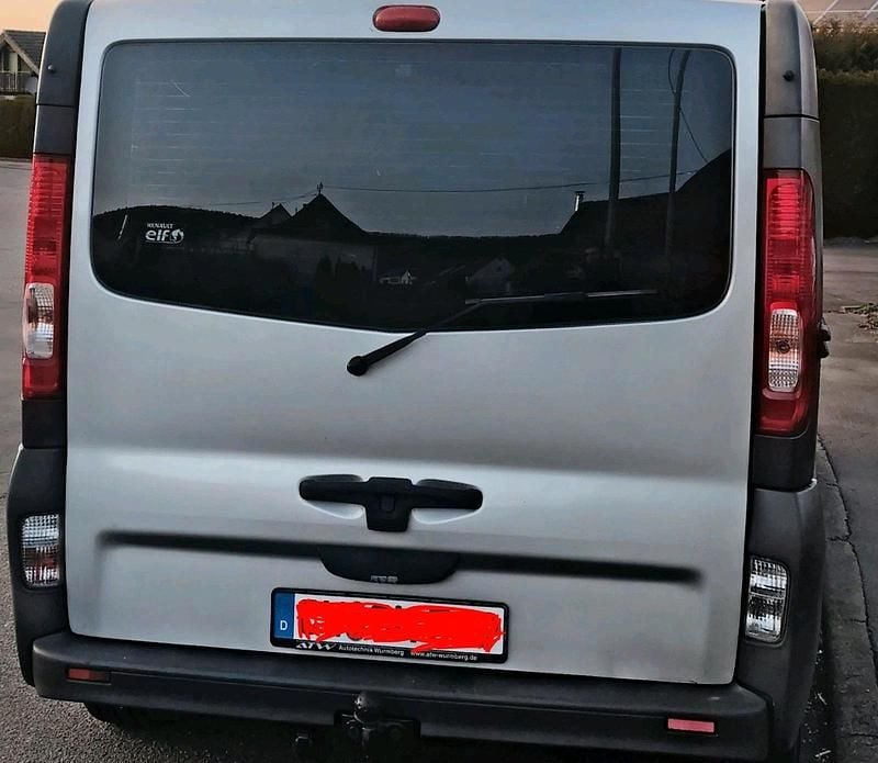 Second-hand Renault Trafic 145 CP (106 kW) 2007 Gri Monovolum