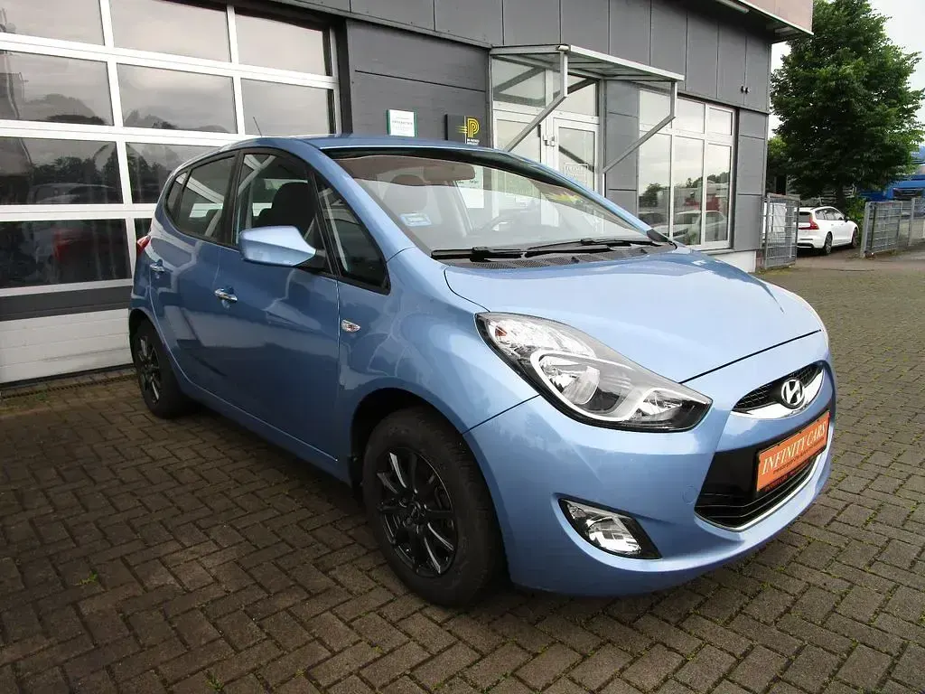 Gebraucht Hyundai ix20 Trend 125 PS (91 kW) 2013 Blau Kleinwagen
