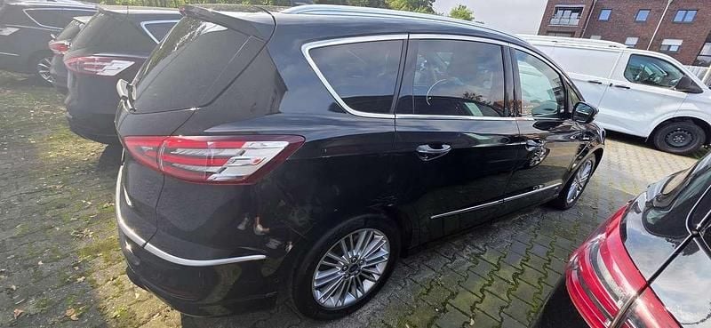 Gebraucht Ford S-MAX Vignale 190 PS (139 kW) 2022 Schwarz Van / Kleinbus