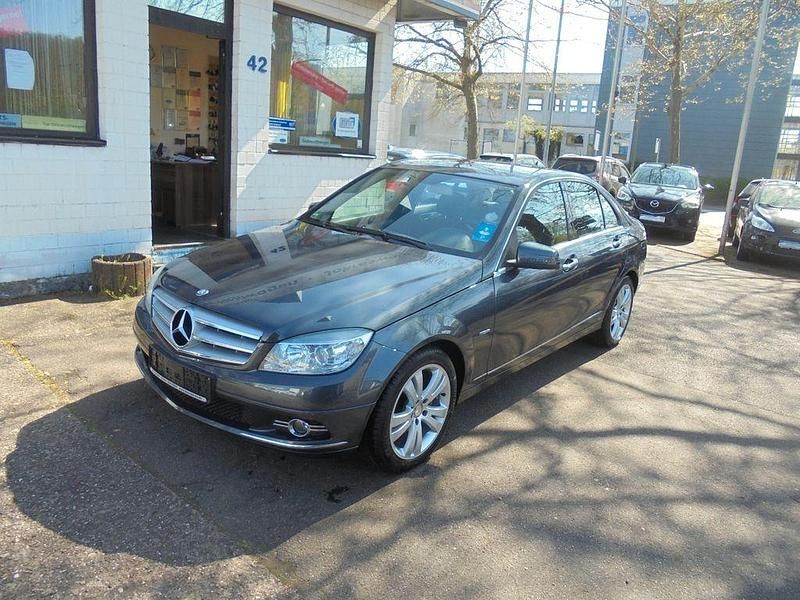Grau Gebraucht 2011 Mercedes C220 Limousine | 8.450 € (Superpreis) - Bild 1/4