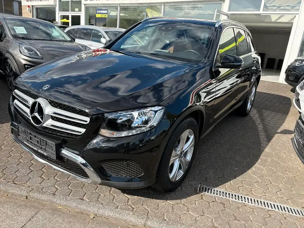 Gebraucht Mercedes GLC250 211 PS (155 kW) 2019 Schwarz SUV