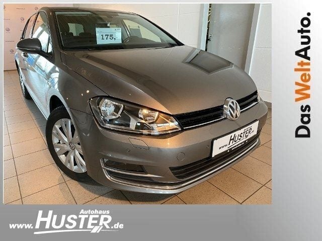 Grau metallic Gebraucht 2015 VW Golf VII LOUNGE Limousine | 11.997 € (Guter Preis) - Bild 1/4