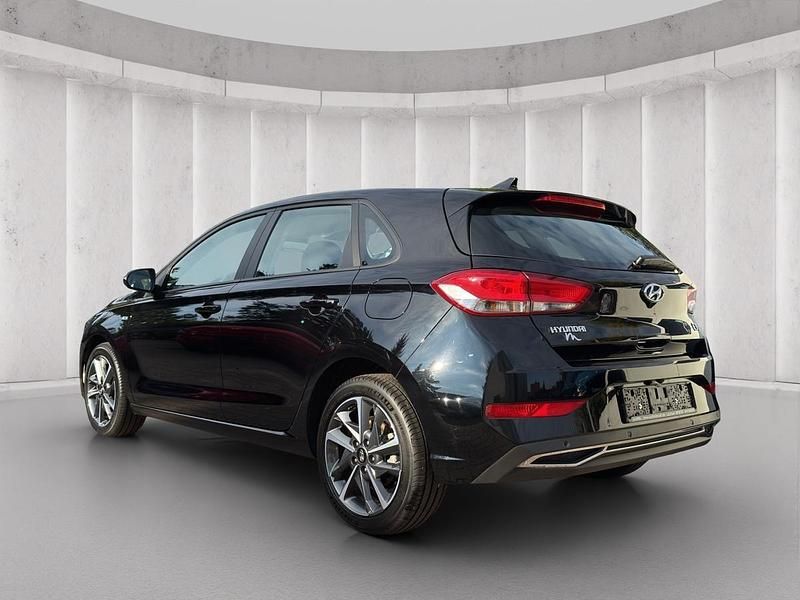 Gebraucht Hyundai i30 Trend 159 PS (116 kW) 2022 Schwarz metallic