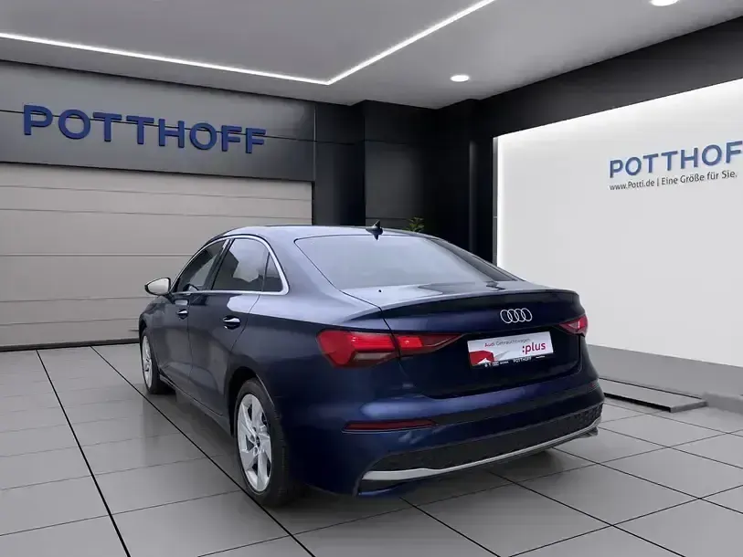 Gebraucht Audi A3 Advanced Plus 150 PS (110 kW) 2025 Navarrablau metallic Limousine