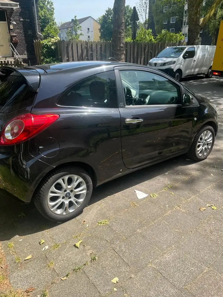 Gebraucht Ford Ka 69 PS (50 kW) 2010 Schwarz Kleinwagen