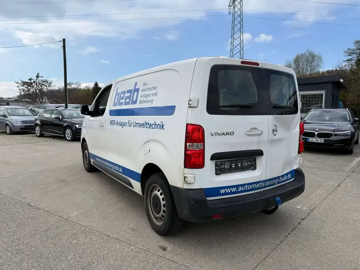 Gebraucht Opel Vivaro-e Combi Edition 122 PS (89 kW) 2019 Jade weiss/arktis weiss Van / Kleinbus