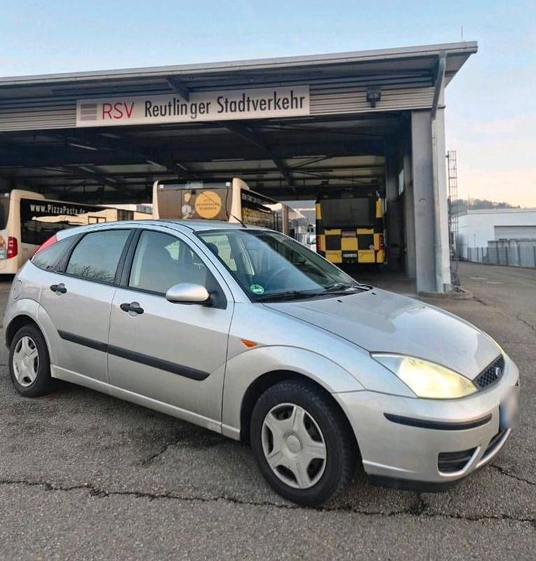 Second-hand Ford Focus 101 CP (74 kW) 2002 Argintiu Hatchback