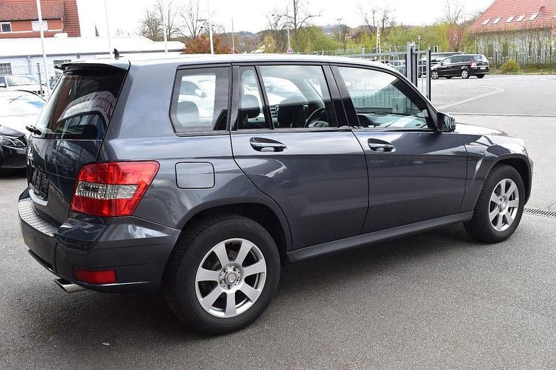 Gebraucht Mercedes GLK250 204 PS (150 kW) 2011 Grau SUV