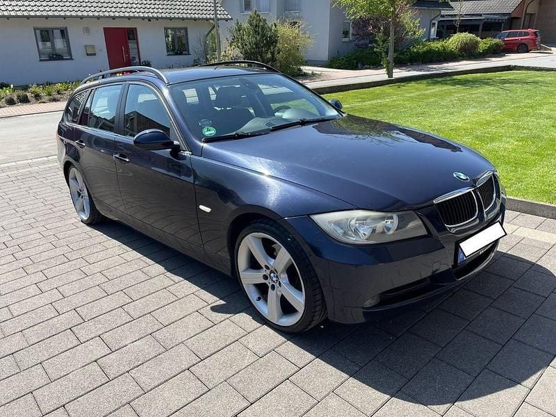 Second-hand BMW 320 177 CP (130 kW) 2008 Albastru Break