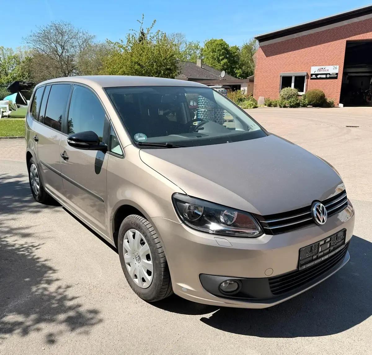 Usata VW Touran Trendline 105 CV (77 kW) 2015 Beige Monovolume