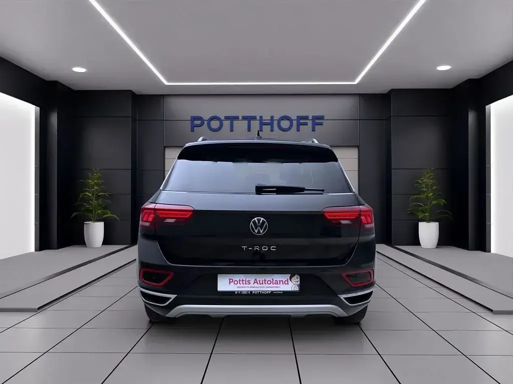 Używany VW T-Roc Style 150 KM (110 kW) 2022 Czarny SUV