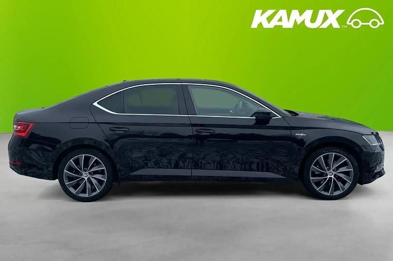Gebraucht Skoda Superb 190 PS (139 kW) 2018 Schwarz Limousine