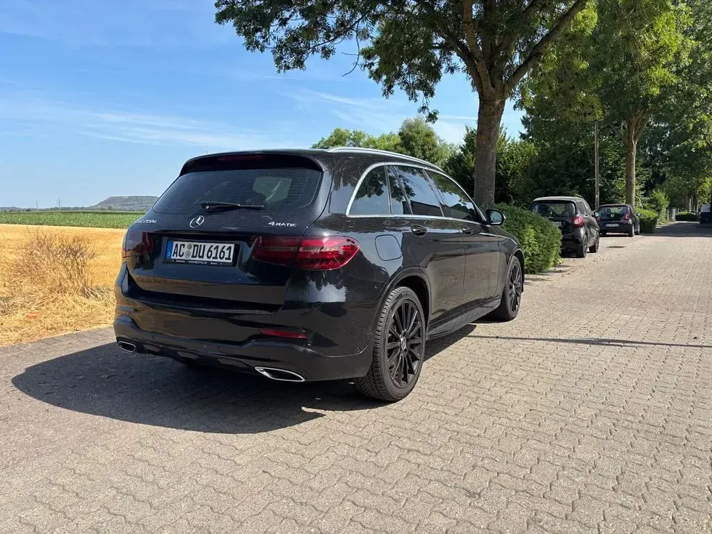 Gebraucht Mercedes GLC220 AMG line 170 PS (125 kW) 2016 Schwarz SUV