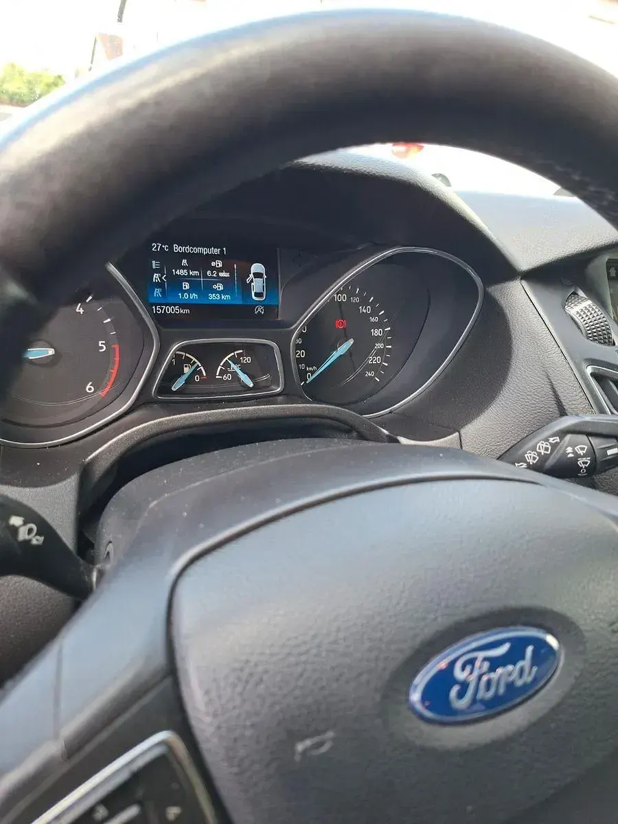 Gebraucht Ford Focus Cool & Connect 120 PS (88 kW) 2018 Schwarz Kombi