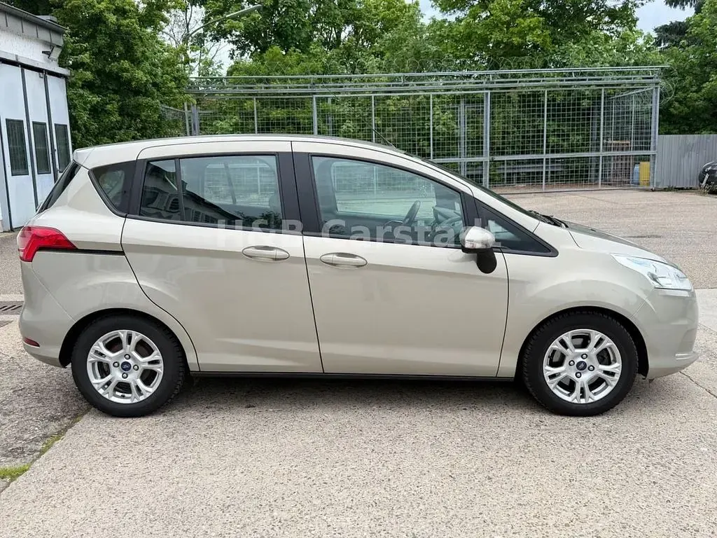 Używany Ford B-MAX SYNC Edition 95 KM (69 kW) 2013 Szary Minivan