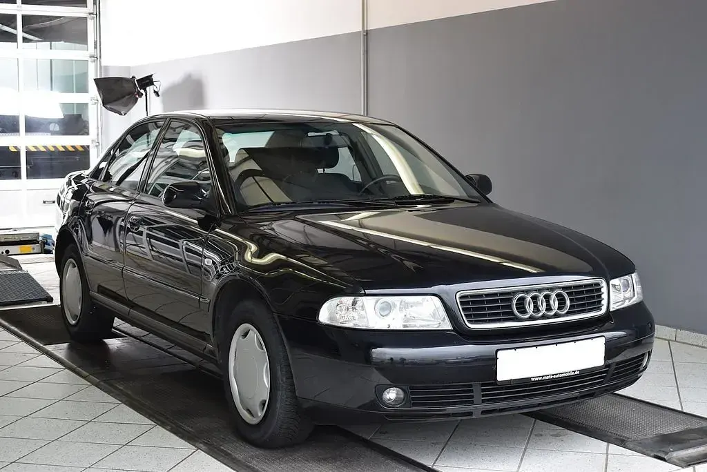 Occasion Audi A4 101 ch (74 kW) 1999 Noir Berline