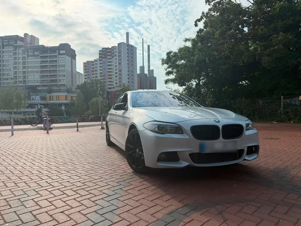 Gebraucht BMW 530 272 PS (200 kW) 2010 Silber Limousine