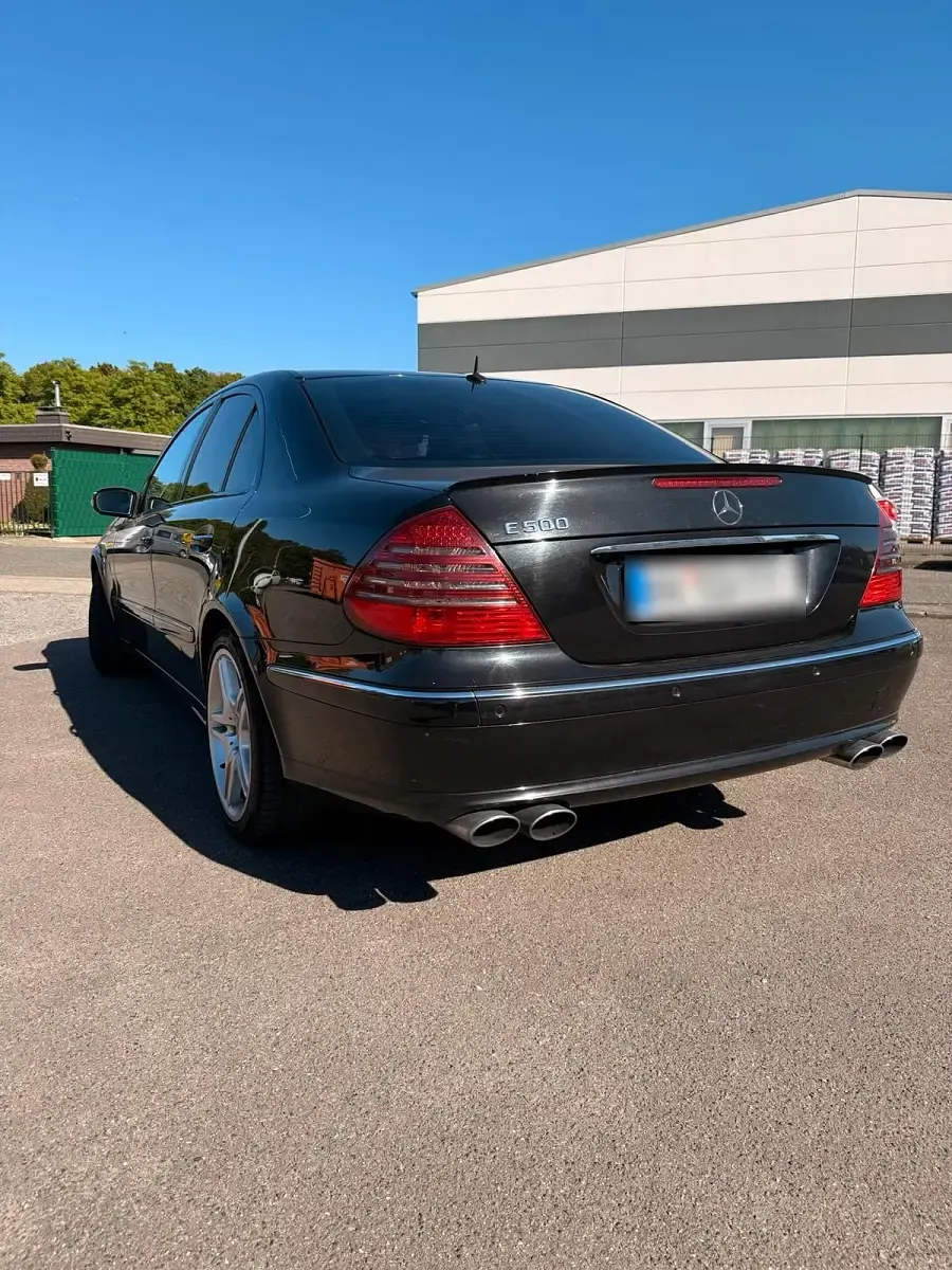Gebraucht Mercedes E500 306 PS (225 kW) 2003 Schwarz Limousine