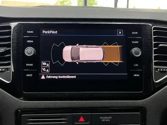 Gebraucht VW Golf VII Highline 131 PS (96 kW) 2018 Andere Limousine