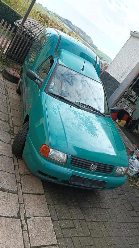 Second-hand VW Caddy 60 CP (44 kW) 1999 Verde Monovolum