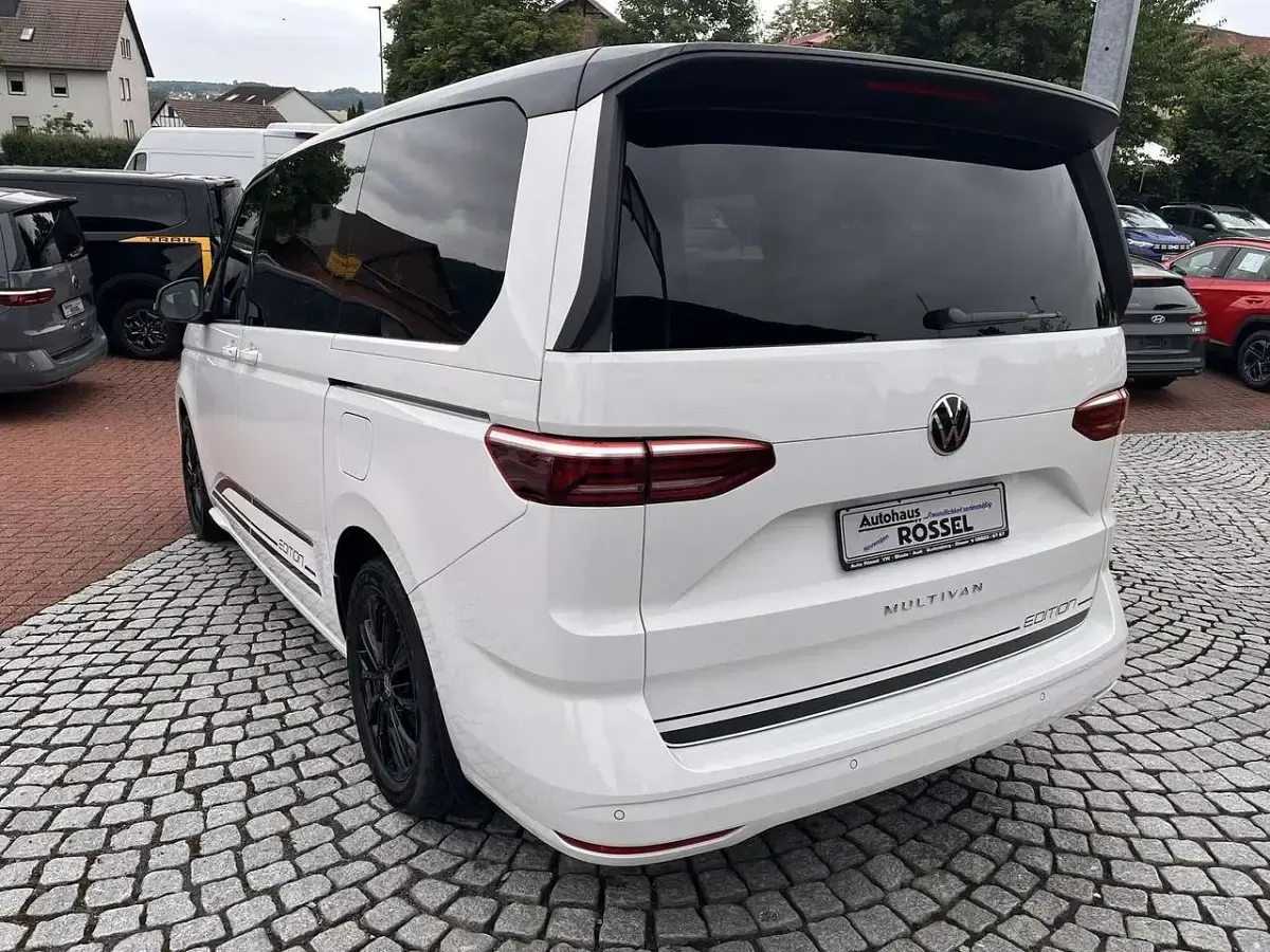 Neu VW Multivan Edition 150 PS (110 kW) 2026 Candyweiß dach deep black Van / Kleinbus