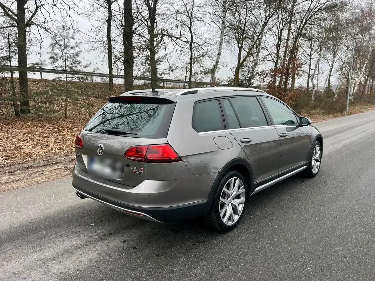 Gebraucht VW Golf Alltrack 184 PS (135 kW) 2015 Andere farben Kombi