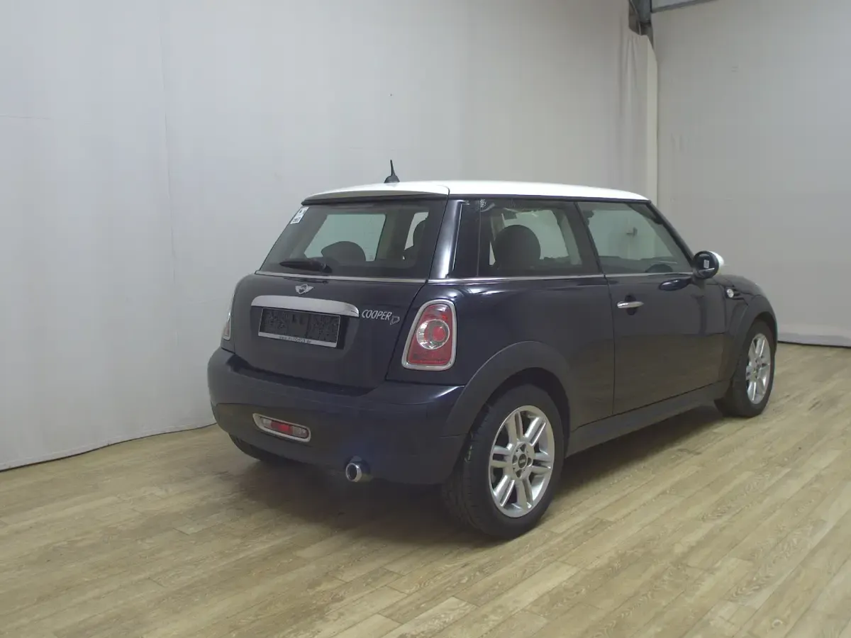 Używany Mini Cooper D 111 KM (81 kW) 2013 Niebieski Hatchback