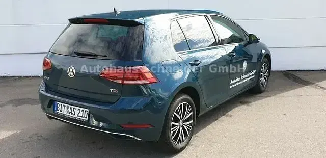 Gebraucht VW Golf VII Comfortline 116 PS (85 kW) 2017 Grün Limousine