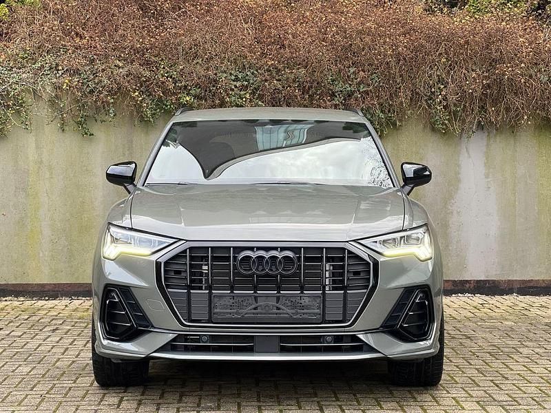 Gebraucht Audi Q3 S-Line 150 PS (110 kW) 2023 Grau SUV