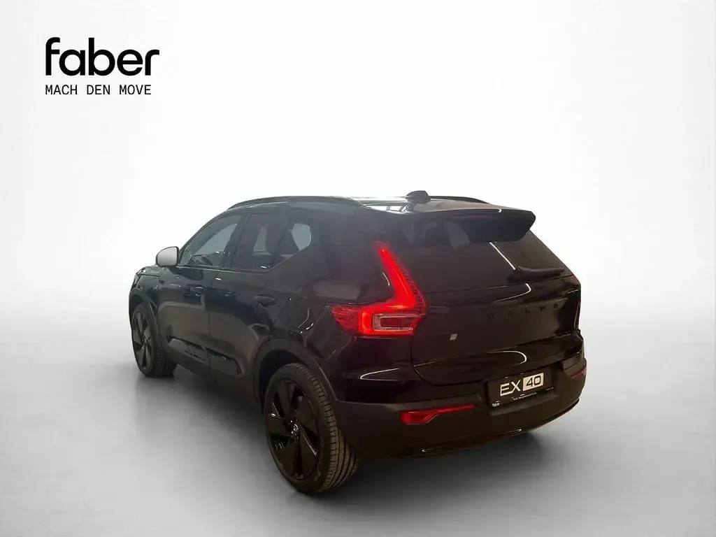 Nowe Volvo EX40 Plus 185 kW (252 KM) 2026 Czarny SUV