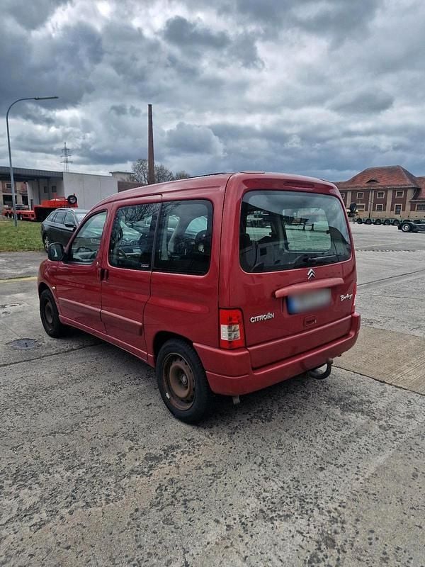 Gebraucht Citroën Berlingo 110 PS (80 kW) 2006 Rot Van / Kleinbus
