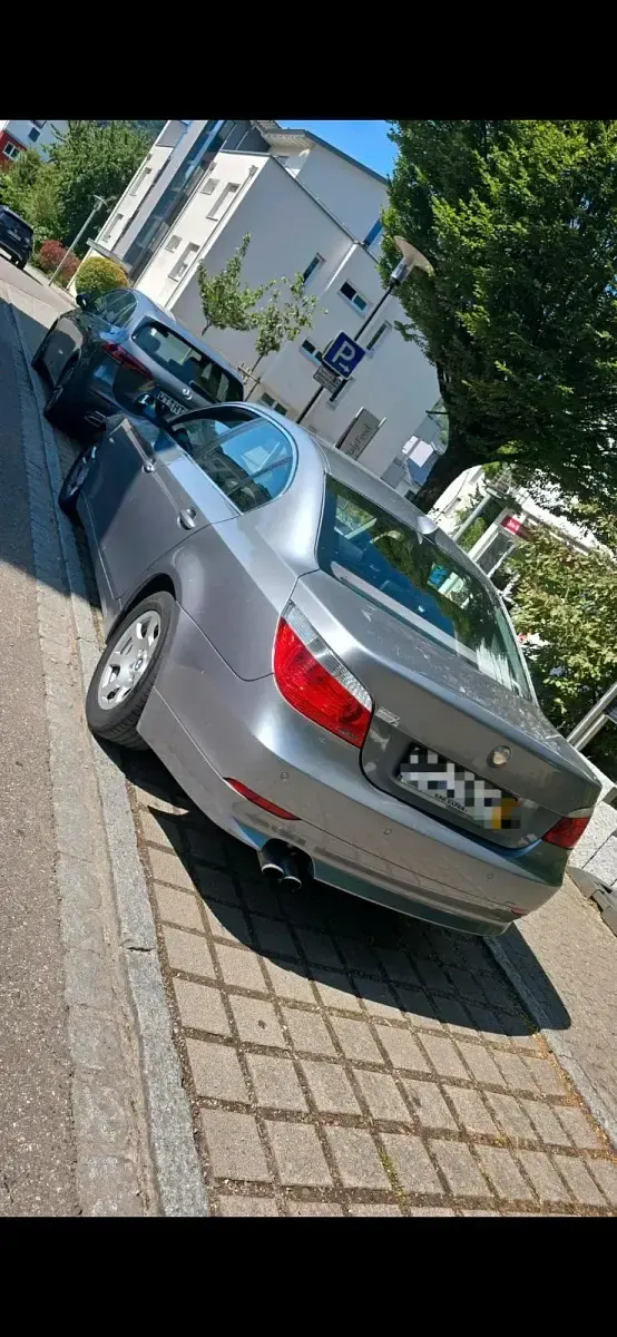 Gebraucht BMW 520 170 PS (125 kW) 2004 Grau Limousine