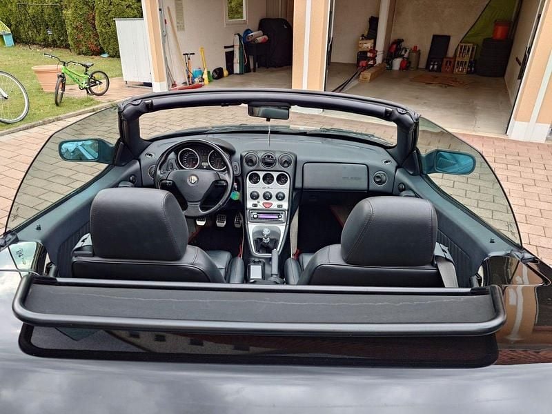 Gebraucht Alfa Romeo Spider 155 PS (114 kW) 1999 Schwarz Cabrio