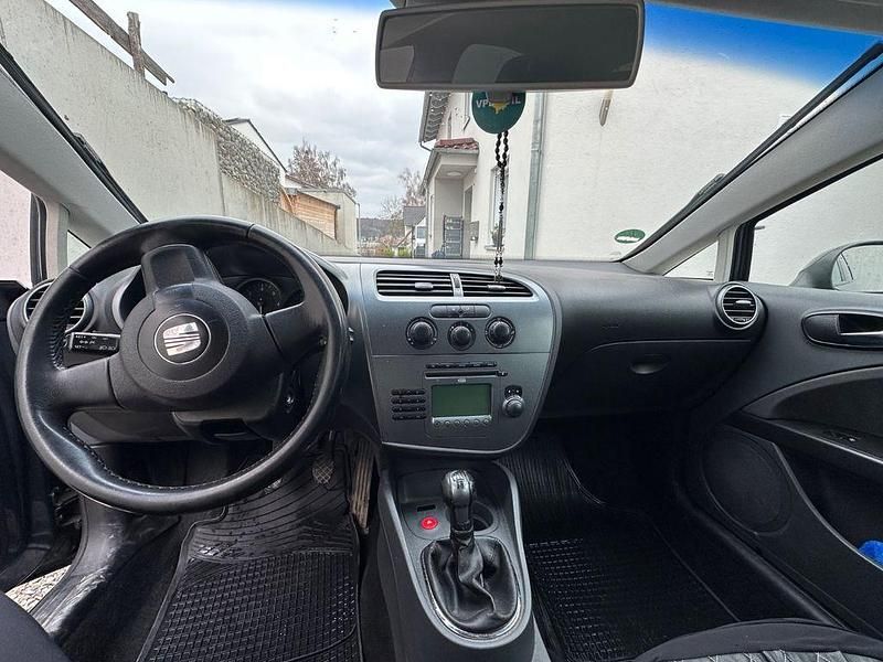 Gebraucht Seat Leon Reference 105 PS (77 kW) 2007 Grau Kleinwagen