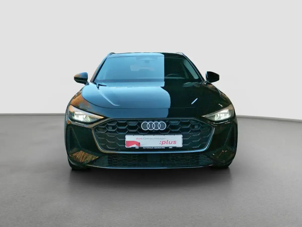 Gebraucht Audi A5 Sport 150 PS (110 kW) 2025 Mythosschwarz metallic Kombi