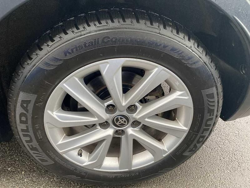 Gebraucht Toyota Yaris 92 PS (67 kW) 2024 Black mica / ink Kleinwagen