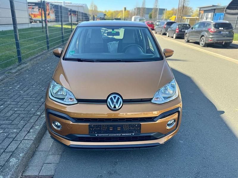 Usata VW up! 90 CV (66 kW) 2017 Oro Utilitaria