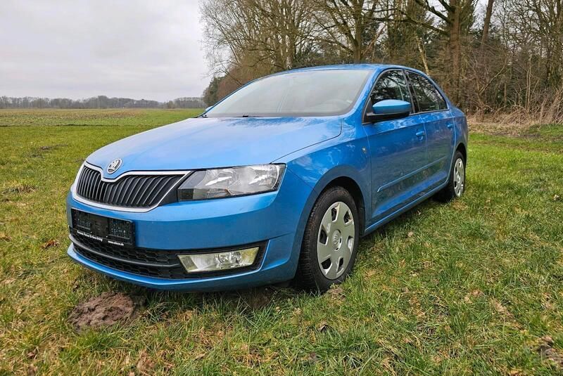 Blau Gebraucht 2012 Skoda Rapid Active Limousine | 5.800 € (Guter Preis) - Bild 1/4