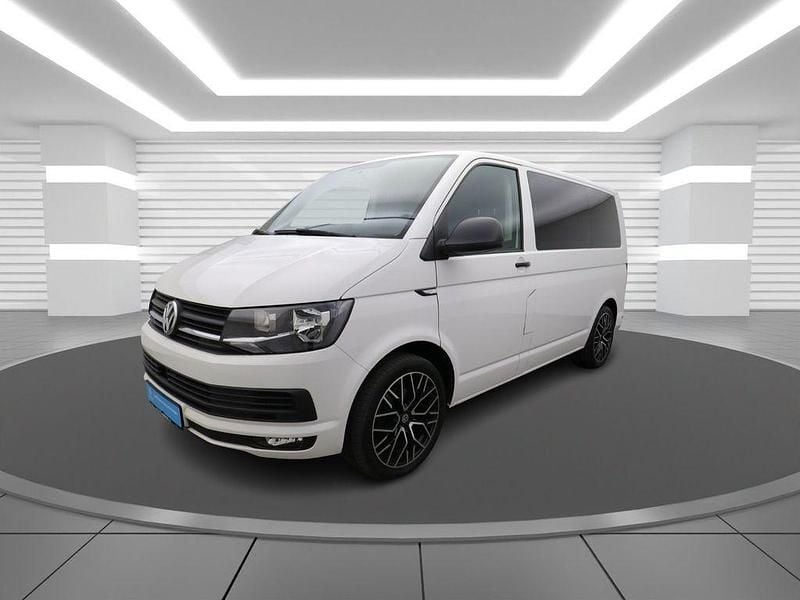 Gebraucht VW Multivan Trendline 150 PS (110 kW) 2019 Candyweiß (white), solid Van