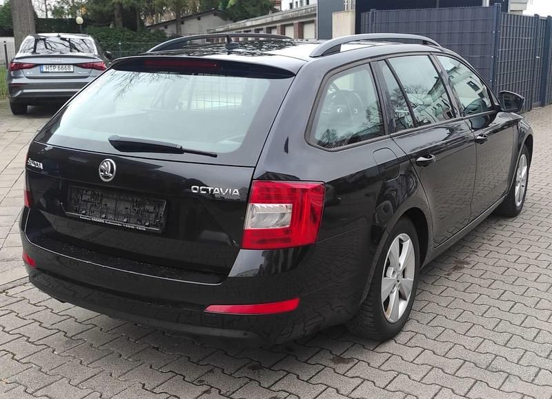 Gebraucht Skoda Octavia Elegance 179 PS (131 kW) 2014 Schwarz Kleinwagen