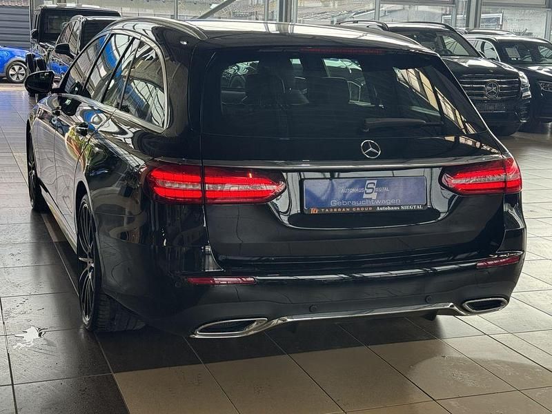 Gebraucht Mercedes E450 AMG line 367 PS (269 kW) 2021 Schwarz Kombi